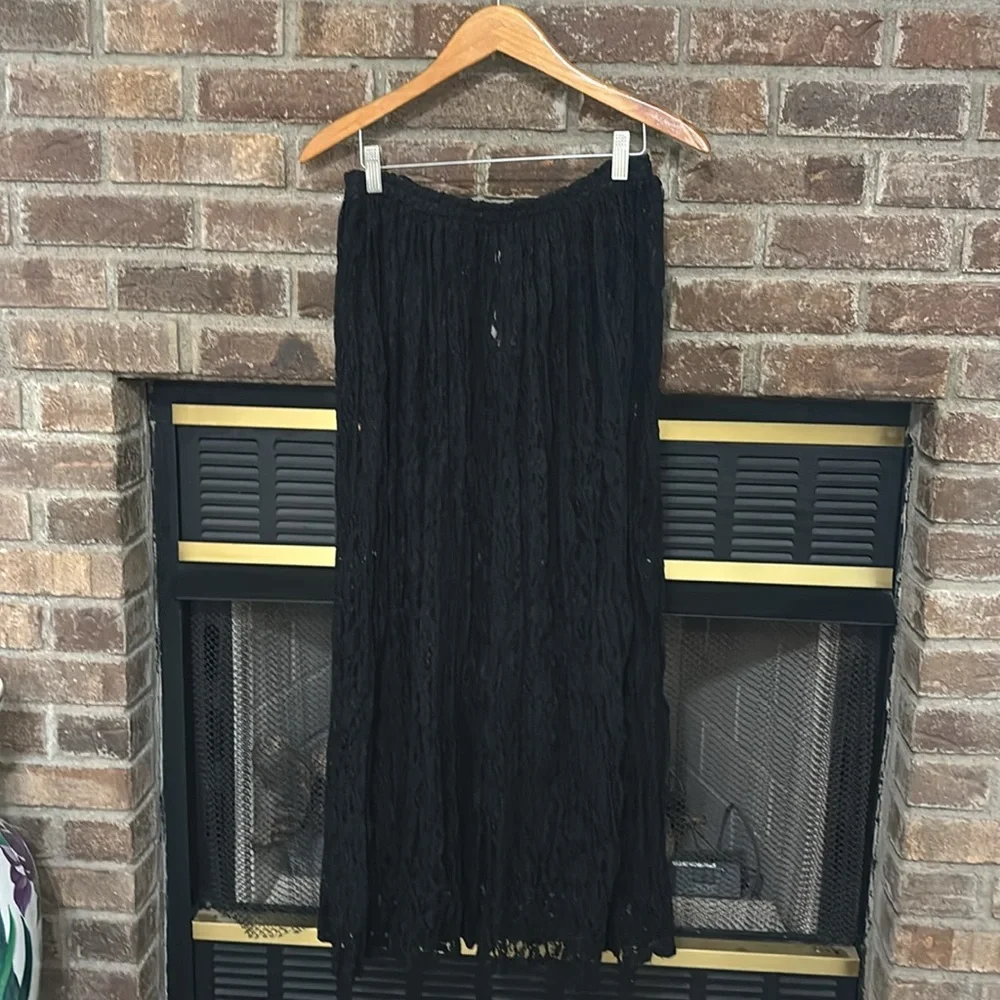 Vintage Express Tricot
All Lace Black Midi Skirt Size L NWT - Picture 11 of 12